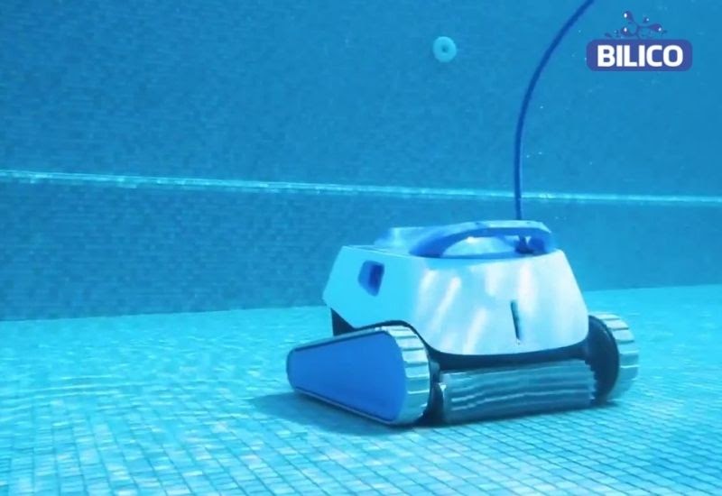 Robot vệ sinh bể bơi