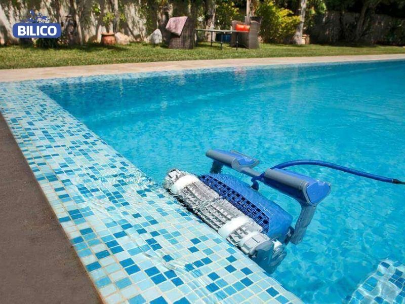 Robot vệ sinh hồ bơi là gì